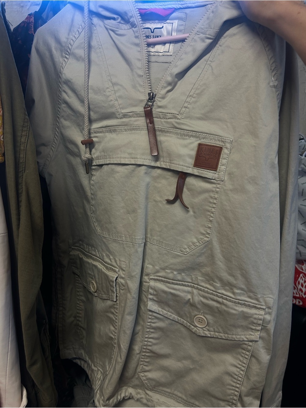 Khaki pullover